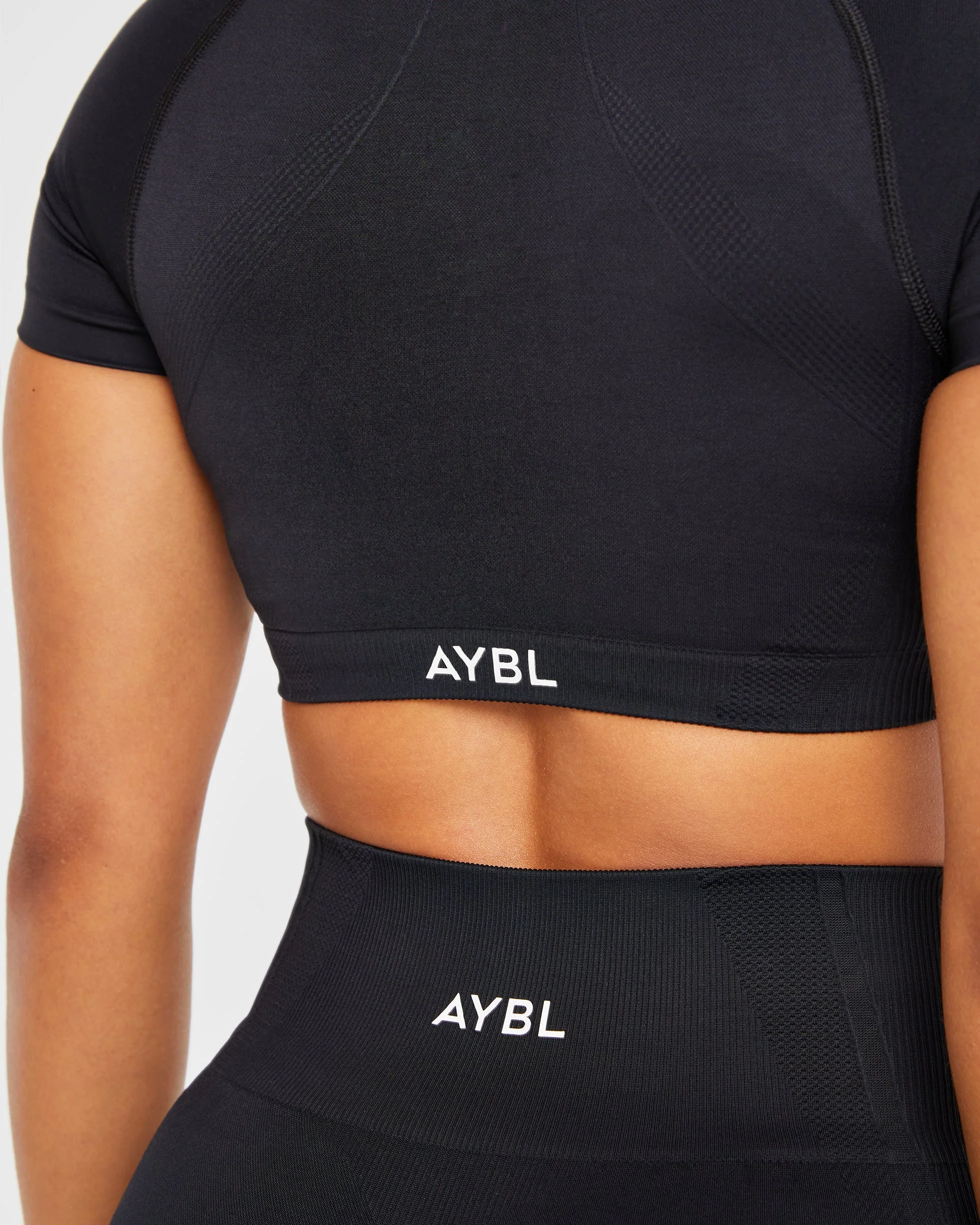 Balance V3 Seamless Crop Top - Noir - Image 6