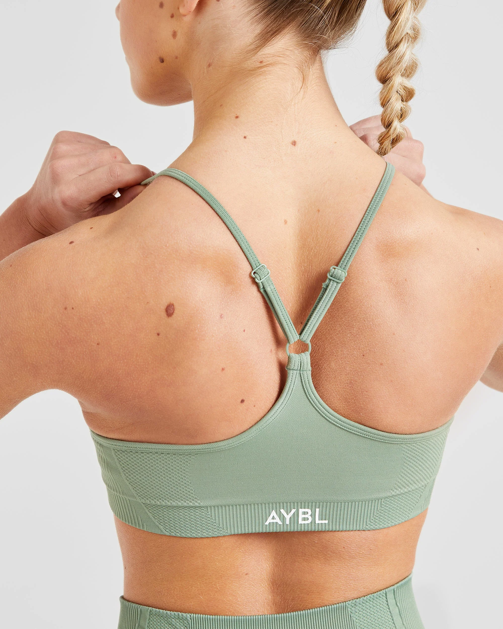 Balance V3 Seamless Strappy Sports Bra - Grove Vert - Image 6