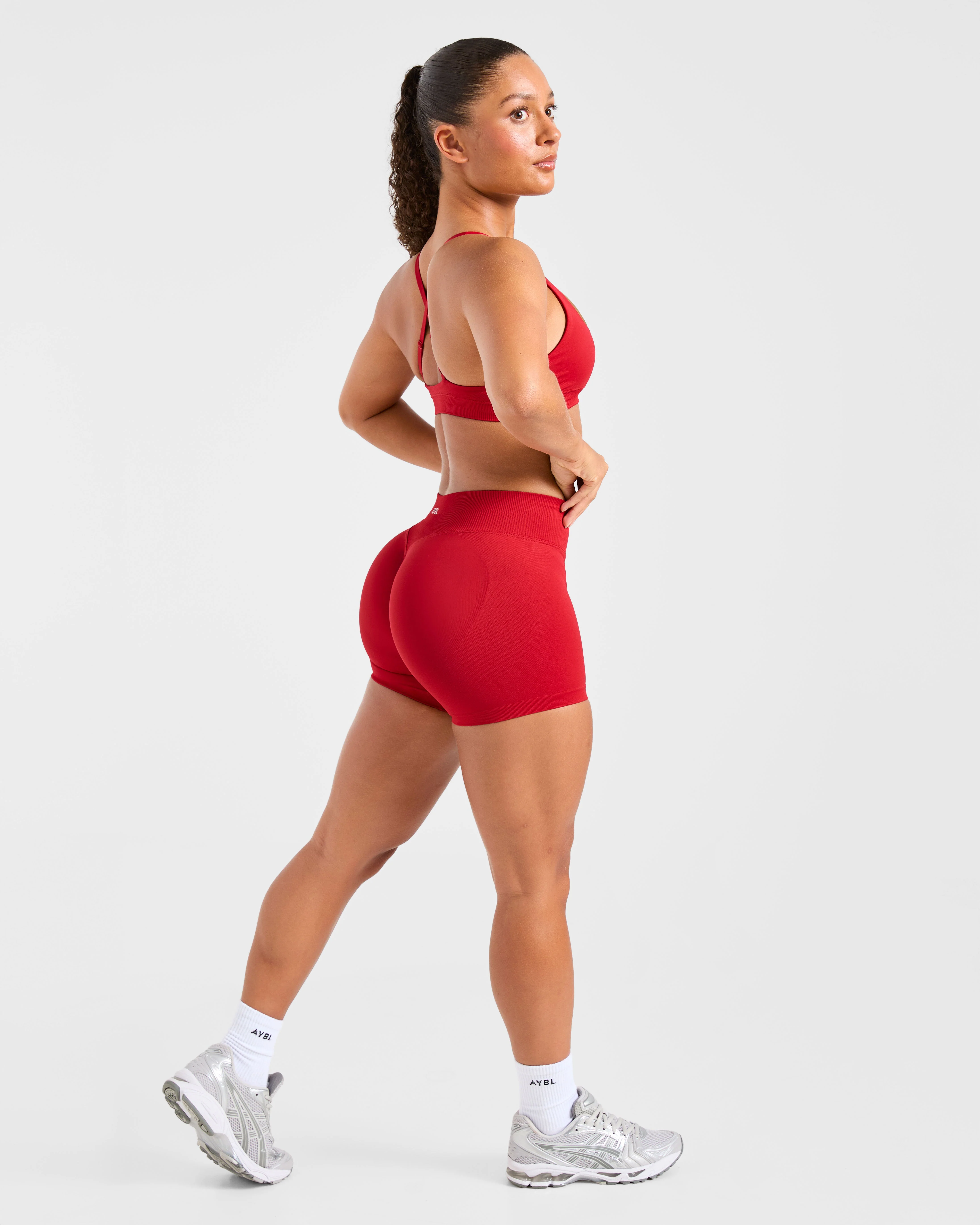 Enhance Seamless Sports Bra - Rouge - Image 4