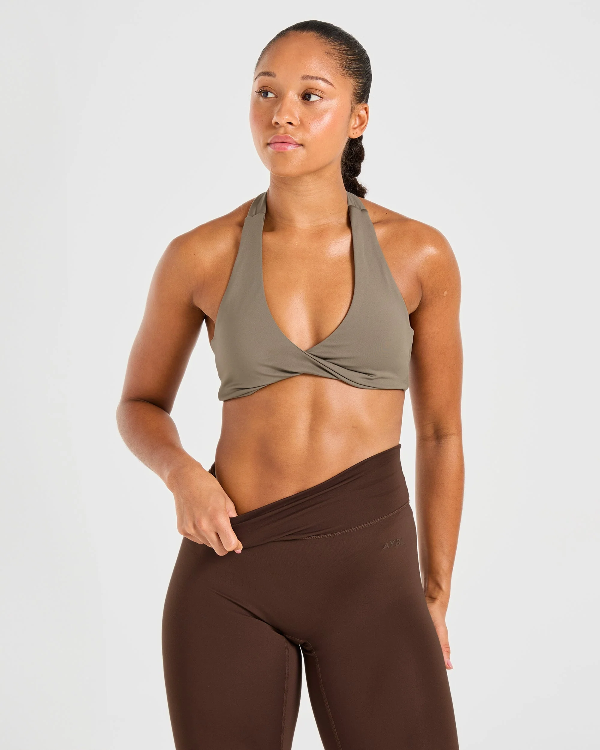 Essential Halterneck Sports Bra - Mocha Brun - Image 7