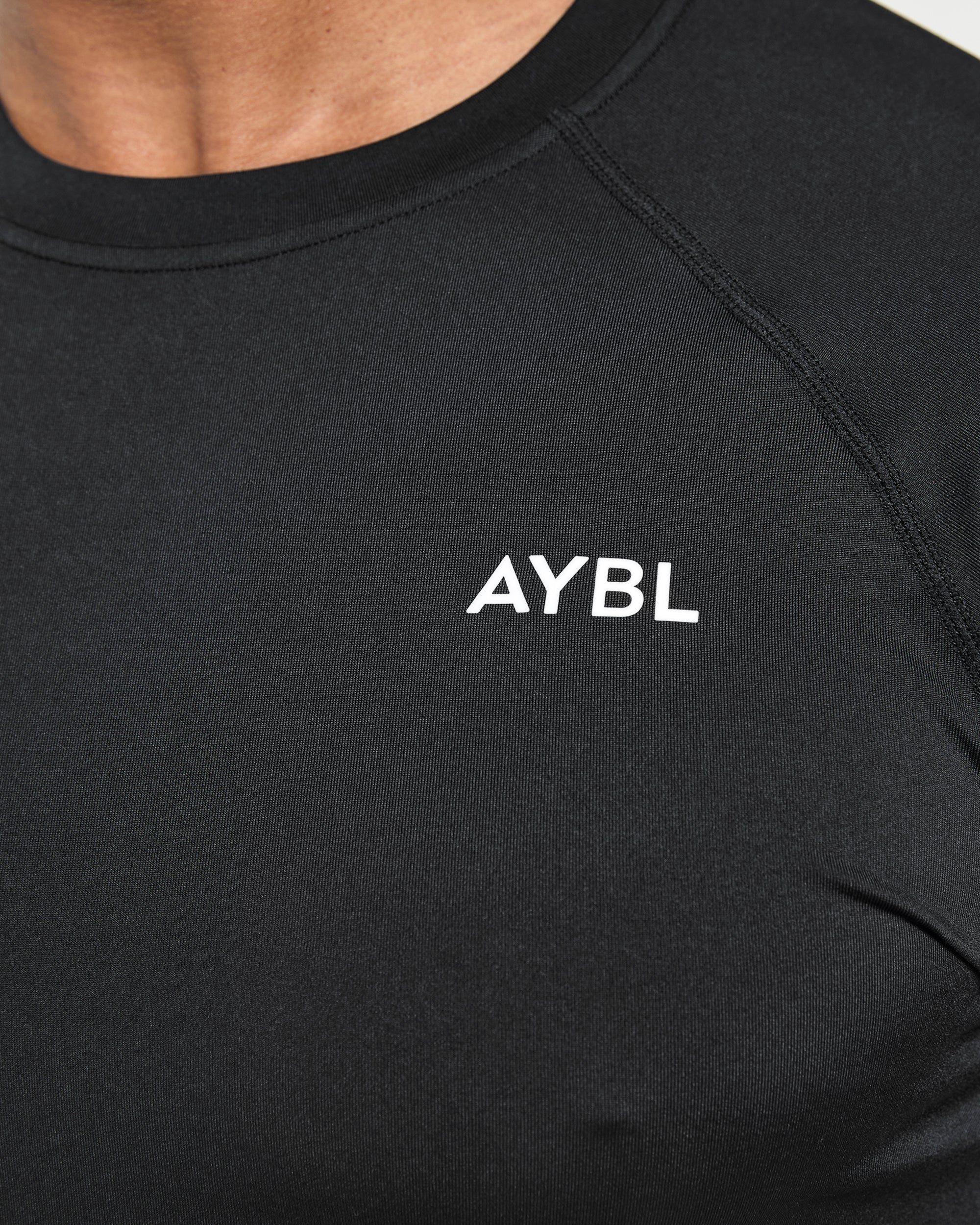 Essential Long Sleeve T Shirt - Noir - Image 5
