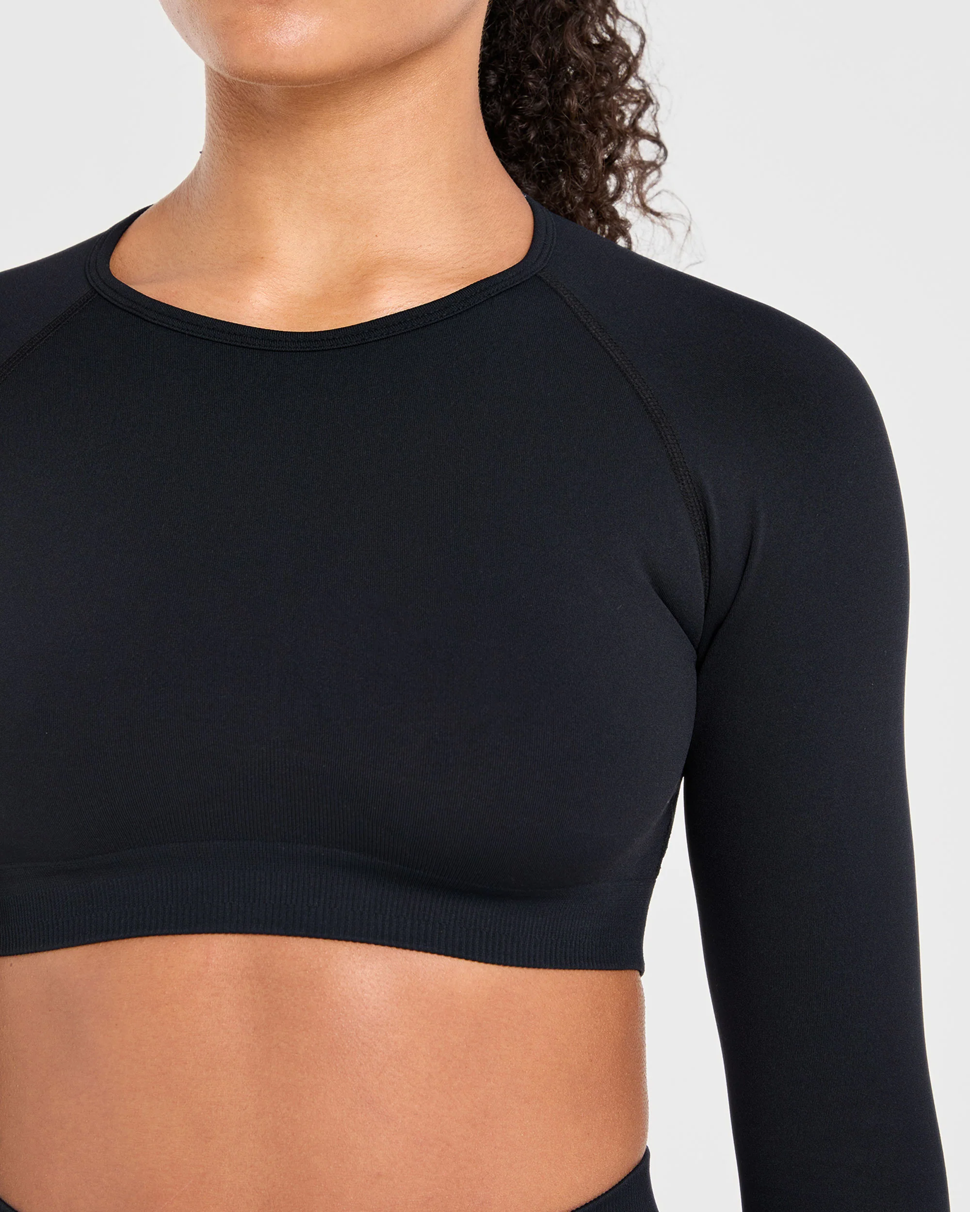 Power Seamless Long Sleeve Crop Top - Noir - Image 6