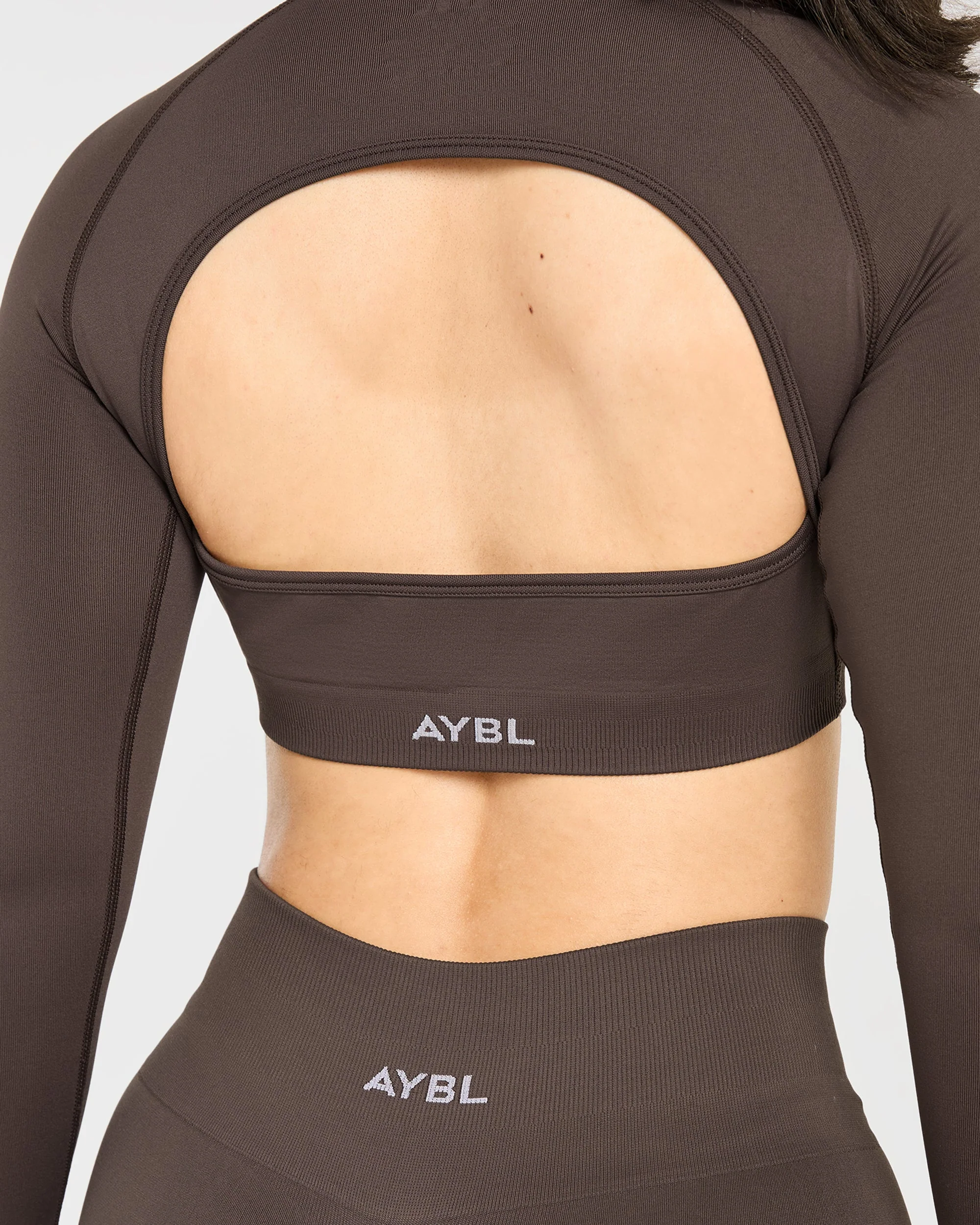 Power Seamless Long Sleeve Crop Top - Chestnut Brun - Image 6