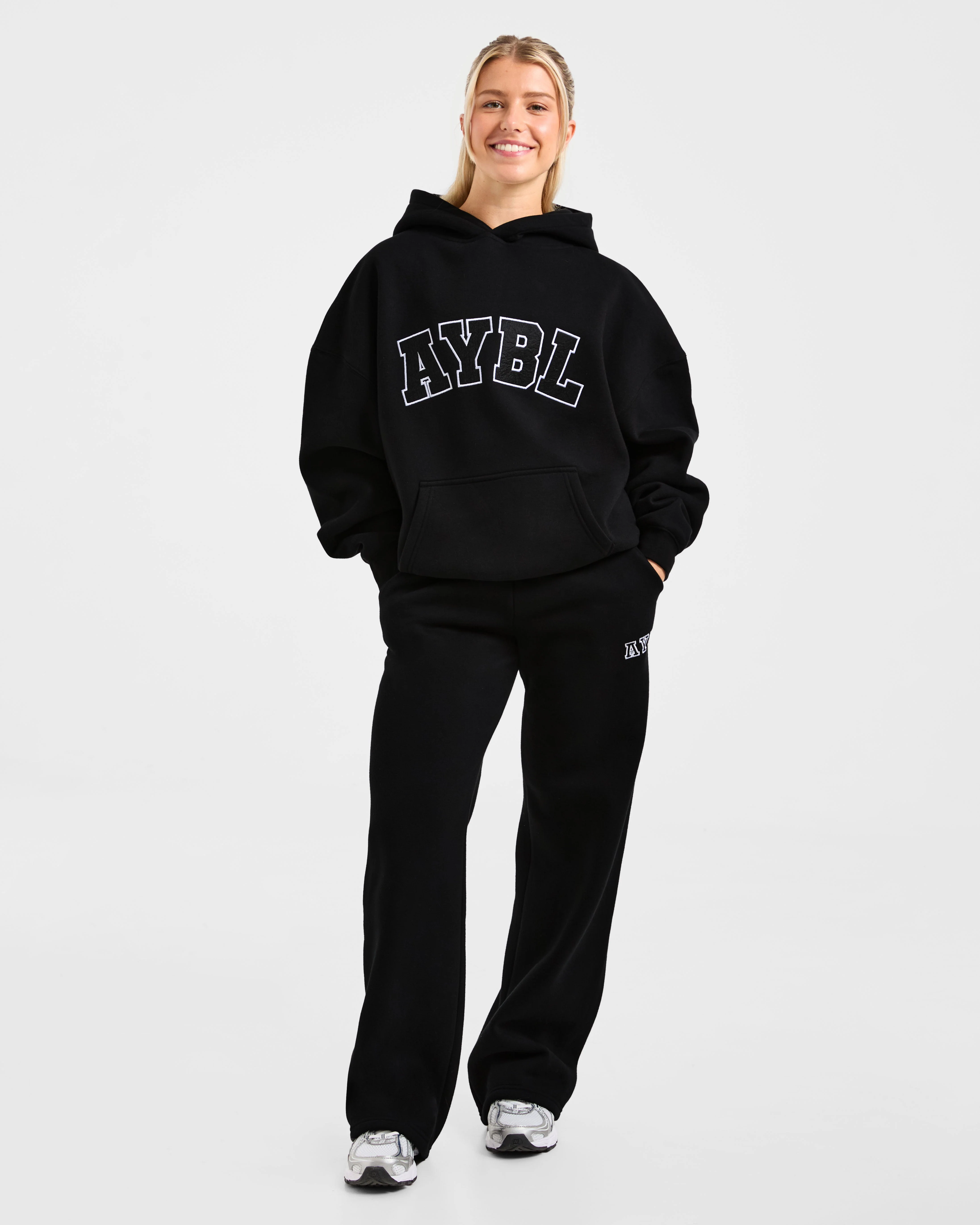 Varsity 2.0 Oversized Straight Leg Joggers - Noir - Image 3